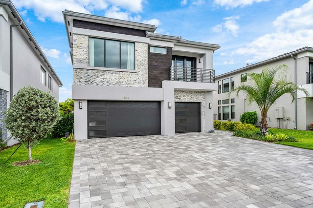 8124 Crystal Downs Avenue, Boca Raton, FL 33434