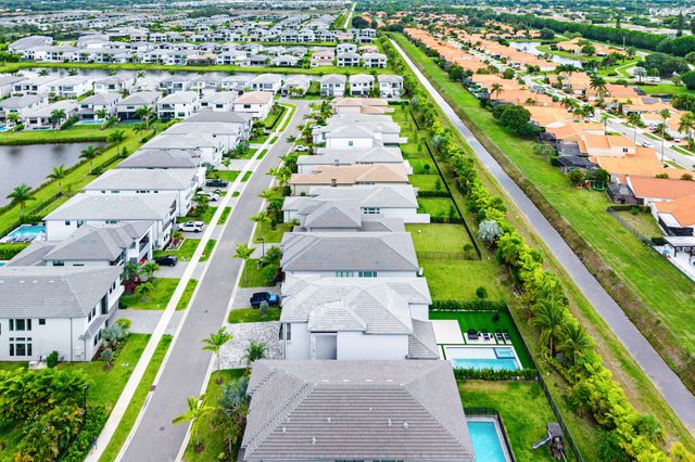 8124 Crystal Downs Avenue, Boca Raton, FL 33434