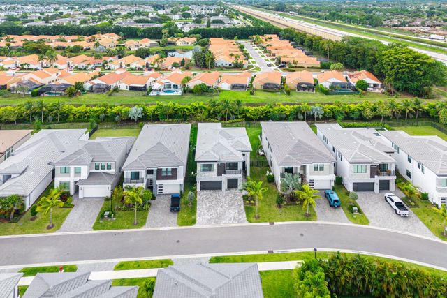 8124 Crystal Downs Avenue, Boca Raton, FL 33434