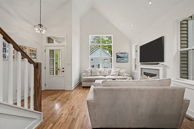 586 Kuehnle Avenue, Ann Arbor, MI 48103