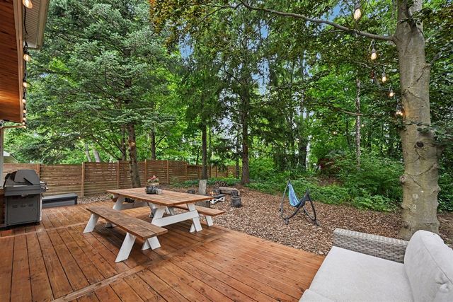 586 Kuehnle Avenue, Ann Arbor, MI 48103