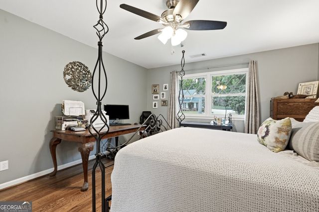 1722 Kellogg Springs Drive, Atlanta, GA 30338
