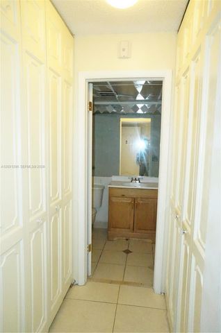 3650 Inverrary Drive 1M, Lauderhill, FL 33319