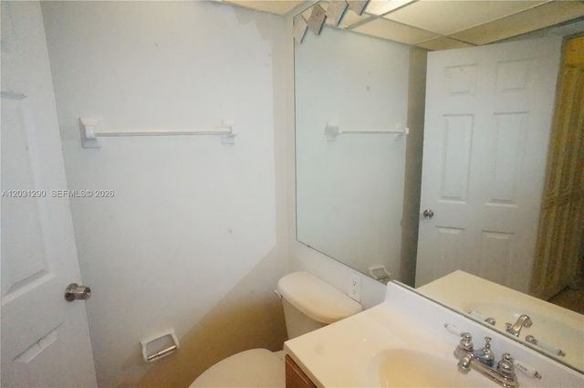 3650 Inverrary Drive 1M, Lauderhill, FL 33319