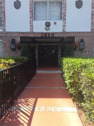 3650 Inverrary Drive 1M, Lauderhill, FL 33319