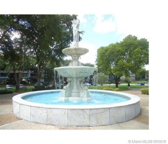 3650 Inverrary Drive 1M, Lauderhill, FL 33319
