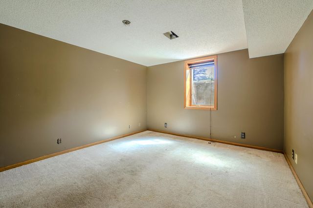 836 112th Avenue NW, Coon Rapids, MN 55448