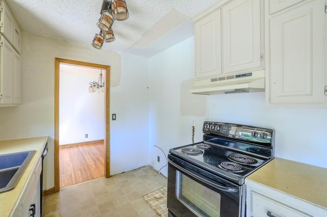 836 112th Avenue NW, Coon Rapids, MN 55448
