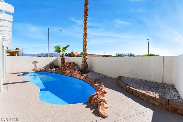 3472 Unique Way, Las Vegas, NV 89129