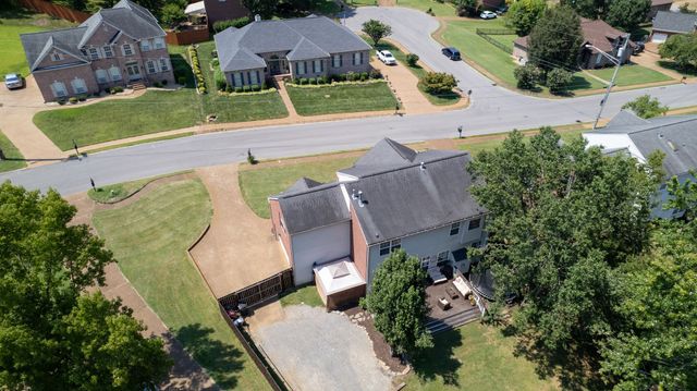 109 Masters Way, Hendersonville, TN 37075