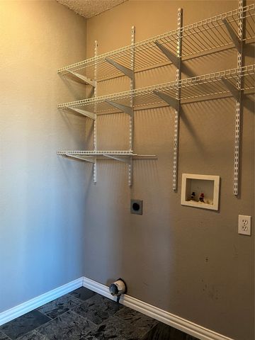 6015 Harwood Crossing Drive, Arlington, TX 76018