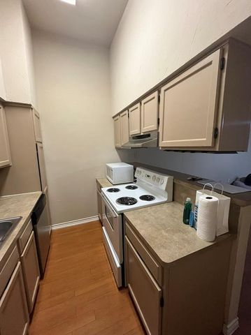 1908 San Antonio ST 303, Austin, TX 78705
