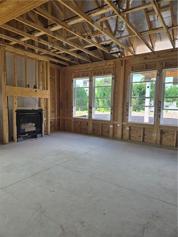 687 Crest Line Trail, Powder Springs, GA 30127
