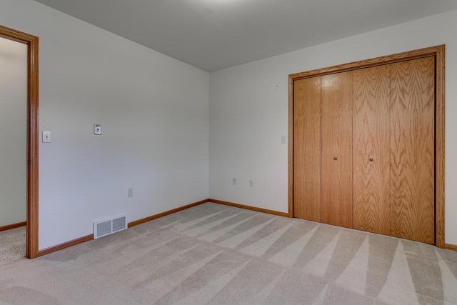 8826 N CLAYTON AVENUE, Neenah, WI 54956