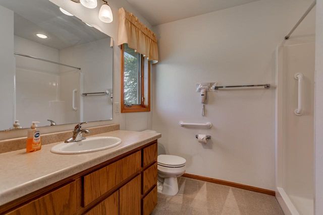8826 N CLAYTON AVENUE, Neenah, WI 54956