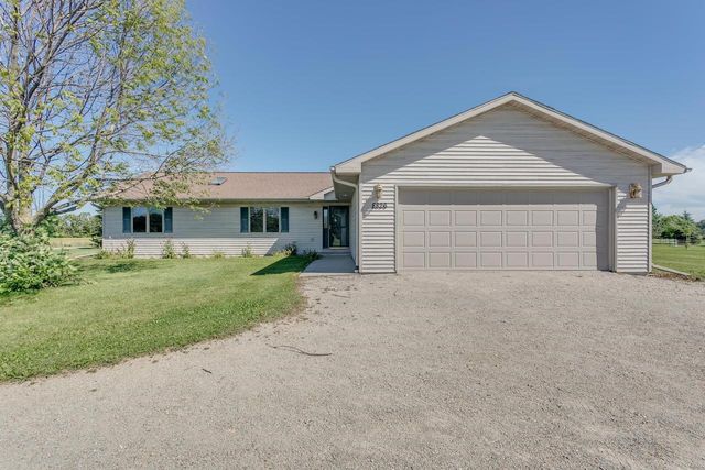 8826 N CLAYTON AVENUE, Neenah, WI 54956