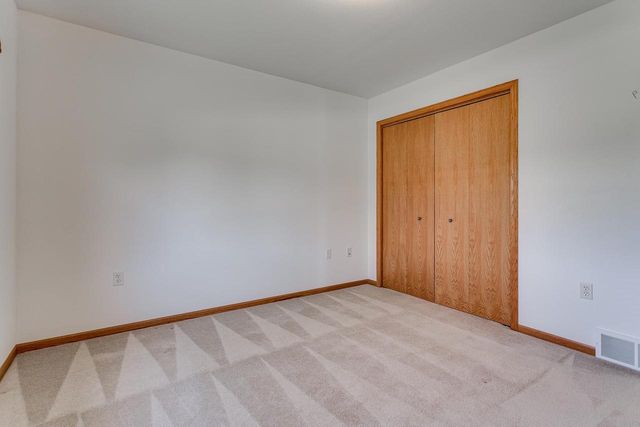 8826 N CLAYTON AVENUE, Neenah, WI 54956