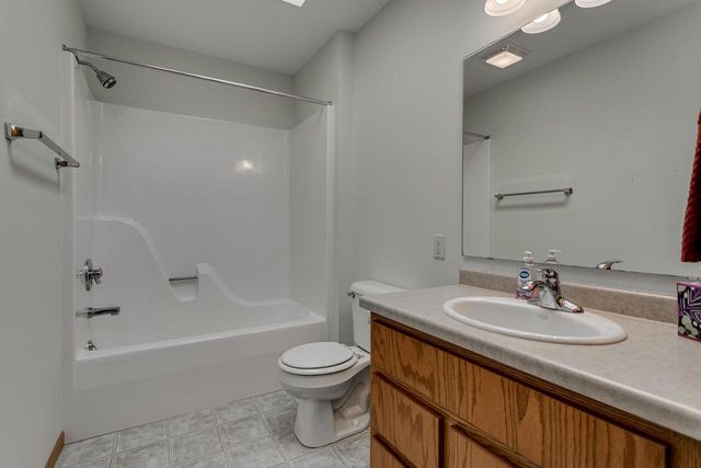 8826 N CLAYTON AVENUE, Neenah, WI 54956