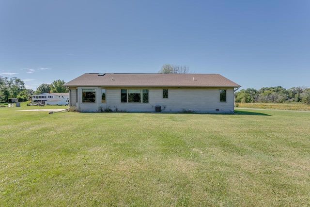 8826 N CLAYTON AVENUE, Neenah, WI 54956