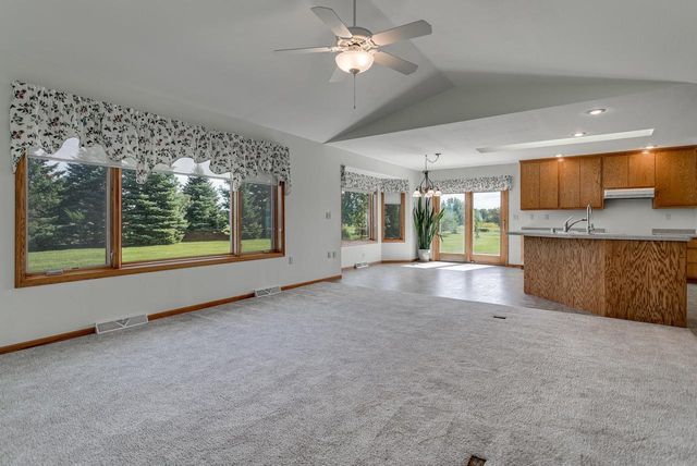 8826 N CLAYTON AVENUE, Neenah, WI 54956