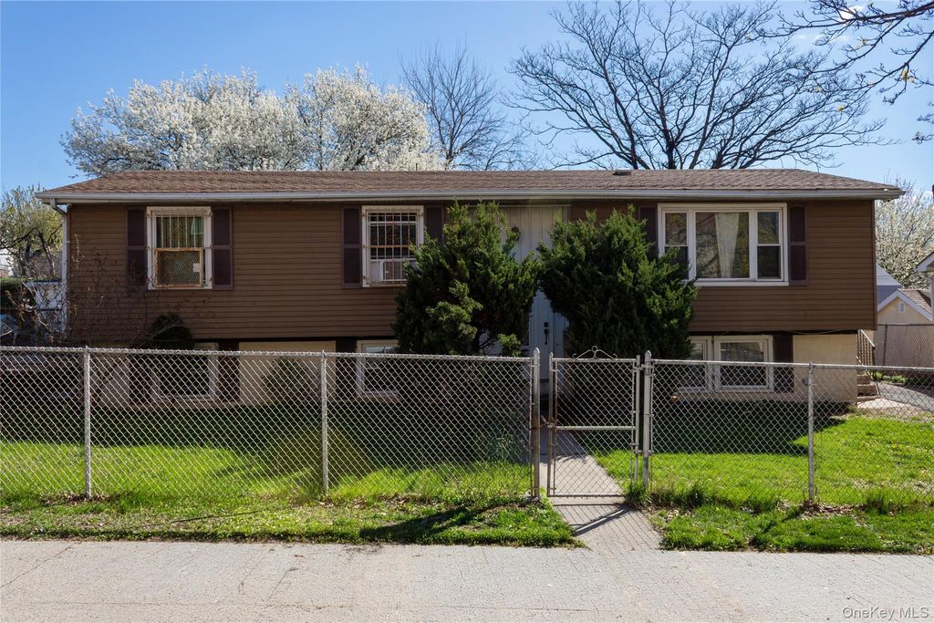1470 Louis Nine Boulevard, Bronx, NY 10459 — exterior