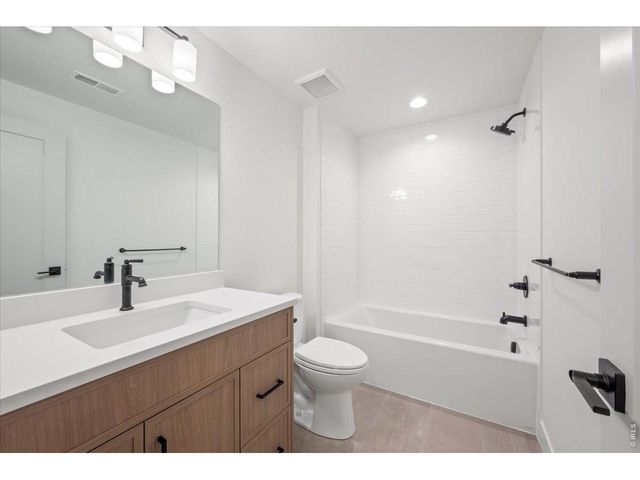 15 Snowcap Dr, Windsor, CO 80550