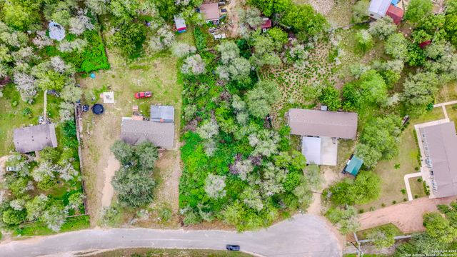 23030 Dream View Dr, Elmendorf, TX 78112