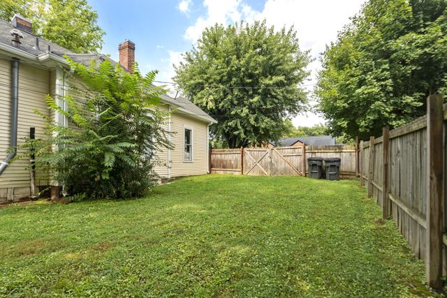 214 2nd Ave, Columbia, TN 38401