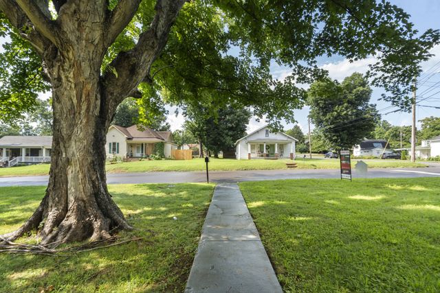 214 2nd Ave, Columbia, TN 38401