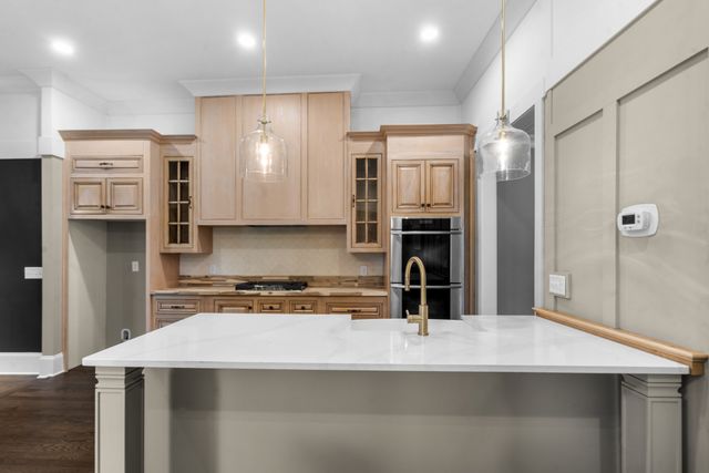 214 2nd Ave, Columbia, TN 38401