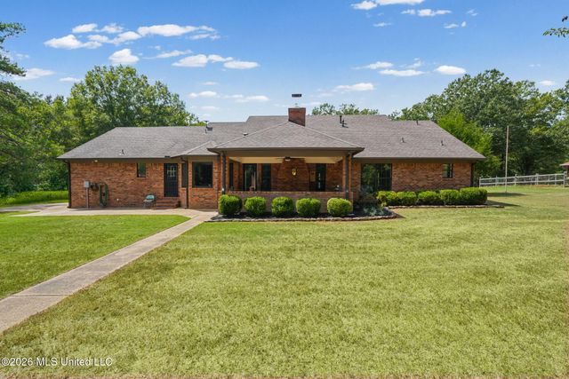 1582 Tulane Road, Nesbit, MS 38651