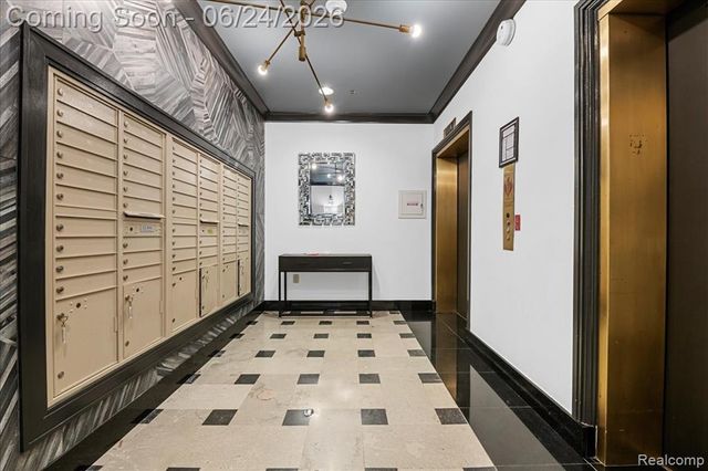 525 W Lafayette Boulevard 13E, Detroit, MI 48226