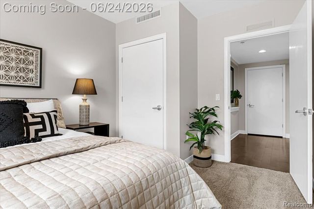 525 W Lafayette Boulevard 13E, Detroit, MI 48226