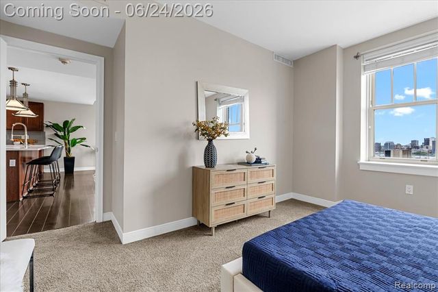 525 W Lafayette Boulevard 13E, Detroit, MI 48226