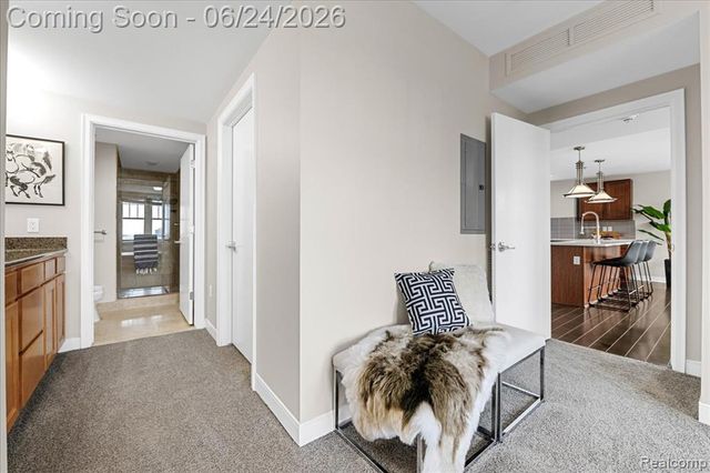 525 W Lafayette Boulevard 13E, Detroit, MI 48226