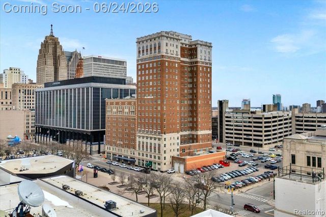 525 W Lafayette Boulevard 13E, Detroit, MI 48226