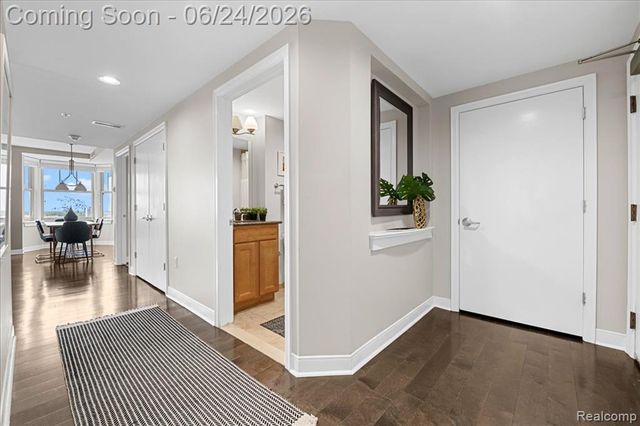 525 W Lafayette Boulevard 13E, Detroit, MI 48226