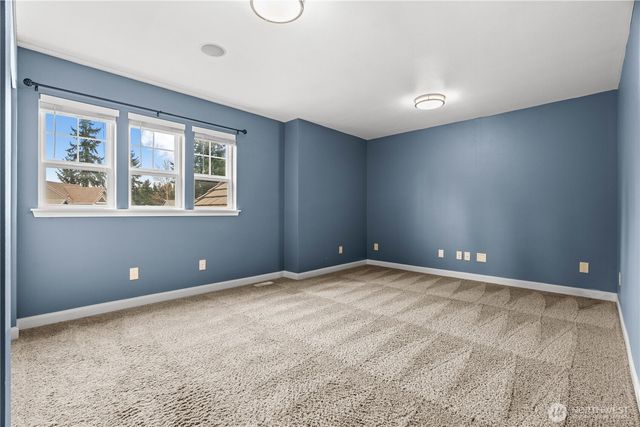 8805 182nd Street E, Puyallup, WA 98375