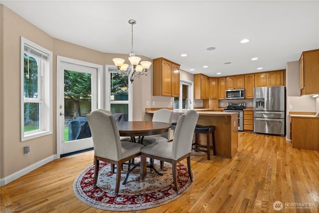 8805 182nd Street E, Puyallup, WA 98375