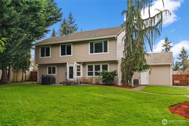 8805 182nd Street E, Puyallup, WA 98375