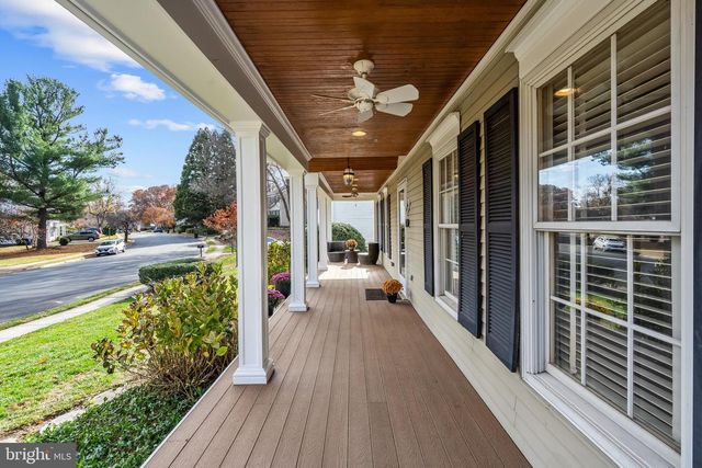 9516 WALLINGFORD DR, Burke, VA 22015