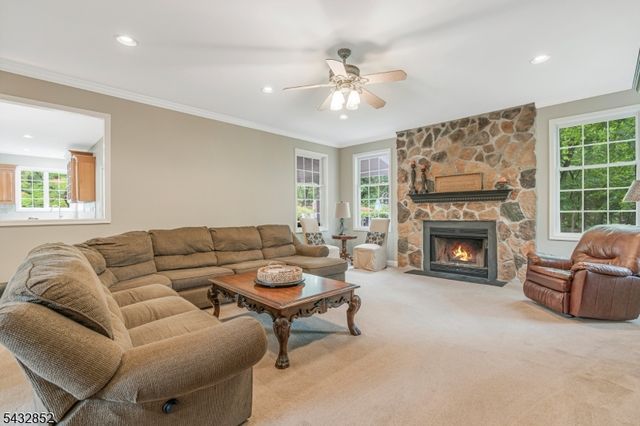 8 Yohn Dr, Bridgewater Twp., NJ 08807