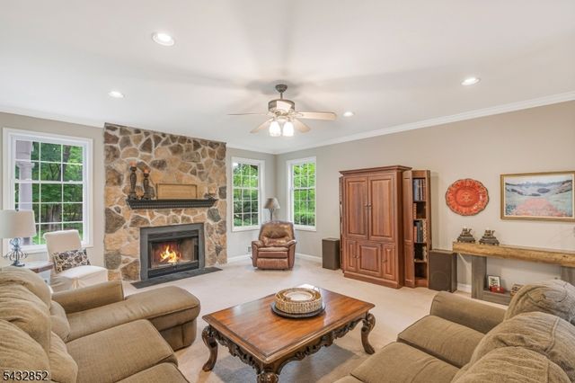 8 Yohn Dr, Bridgewater Twp., NJ 08807