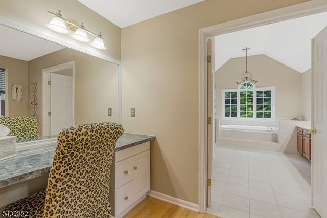 8 Yohn Dr, Bridgewater Twp., NJ 08807