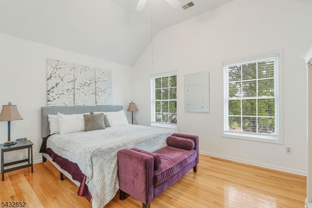 8 Yohn Dr, Bridgewater Twp., NJ 08807