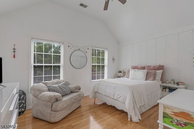 8 Yohn Dr, Bridgewater Twp., NJ 08807