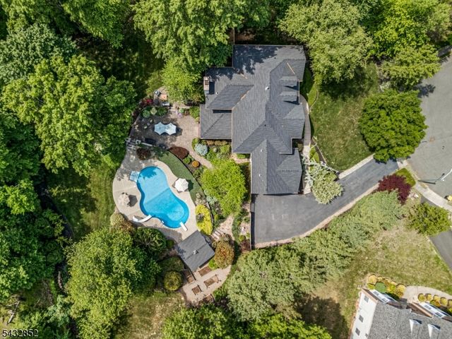 8 Yohn Dr, Bridgewater Twp., NJ 08807