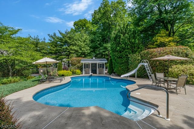 8 Yohn Dr, Bridgewater Twp., NJ 08807