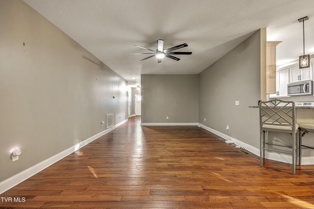 249 Oak View Circle, Bristol, TN 37620