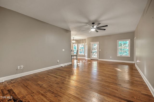 249 Oak View Circle, Bristol, TN 37620